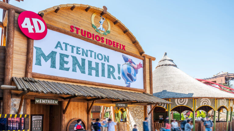 Inauguration de la nouvelle attraction « Attention Menhir ! » au Parc Astérix