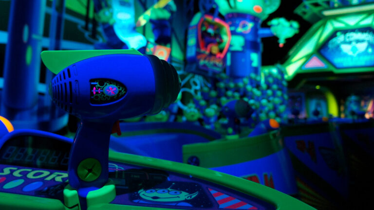 Buzz Lightyear Laser Blast rouvre après une rénovation galactique