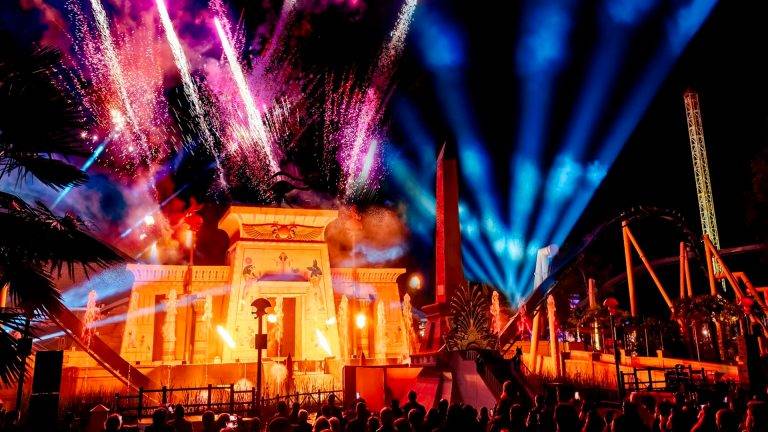La Tour de Numérobis au Parc Astérix inauguré par Jamel Debbouze