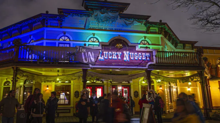The Unlucky Nugget Saloon revient pour Halloween 2026 à Disneyland Paris