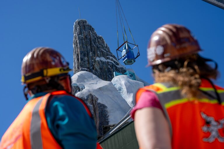 La construction du Palais de Glace d’Elsa a commencé à World of Frozen