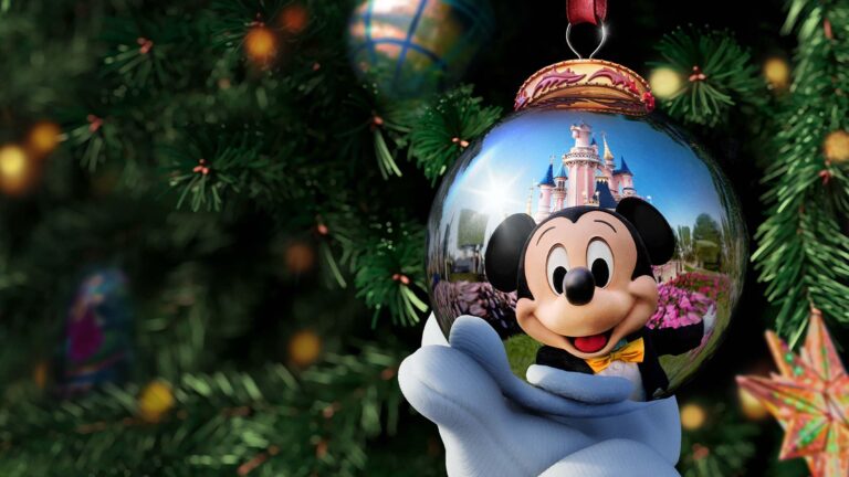 Le Noël Enchanté à Disneyland Paris, du 8 novembre 2025 au 6 janvier 2026