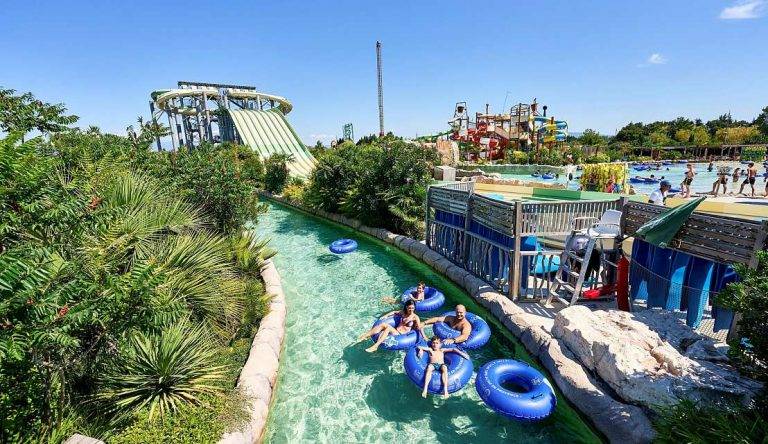 Nous avons testé Wave Island, le plus grand parc aquatique de Provence